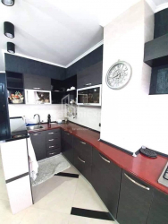 Квартира 4-комн 100 м² - Зураба Горгiладзе, Батумі