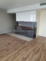 Квартира 3-комн 74.7 м² - Леха і Марії Качинських, Батумі