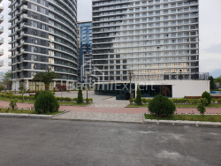 Квартира 74.7 м² - Леха і Марії Качинських, Батумі, Грузія