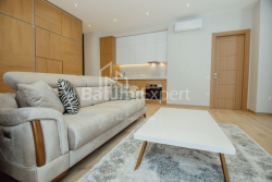 Квартира 3-комн 84 м² - Алея Героїв, Батумі
