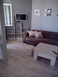 Квартира 2-комн 58.6 м² - Михайла Лермонтова, Батумі
