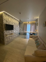 Квартира 2-комн 50 м² - Ангiса, Батумі