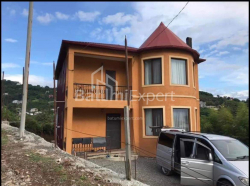 Приватний будинок 5-комн 180 м² - Фрiдiона Халвашi, Батумі