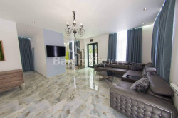 Приватний будинок 4-комн 170 м² - Шоссе аеропорта, Батумі