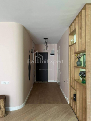 Квартира 3-комн 91 м² - Шерифа Хімшіашвілі, Батумі