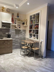 Квартира 3-комн 56 м² - Ангіса, Батумі