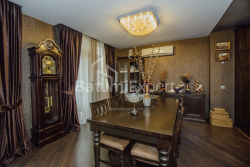 Квартира 4-комн 108 м² - Юсуфа Кобаладзе, Батумі
