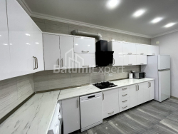 Квартира 3-комн 110 м² - Михайла Джавахішвілі, Батумі