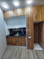 Квартира 2-комн 43.5 м² - Алея Героїв, Батумі