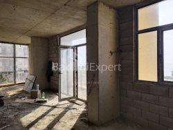 Квартира 3-комн 72.5 м² - Леха і Марії Качинських, Батумі