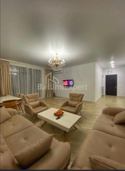 Квартира 4-комн 160 м² - Нiколоза Бараташвiлi, Батумі
