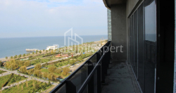 Квартира 75.75 м² - Леха і Марії Качинських, Батумі, Грузія